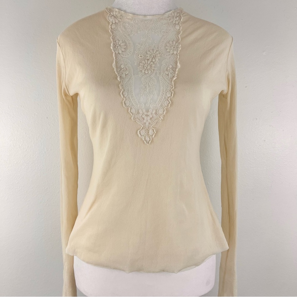 Vintage 90s ballet core sheer top w/ the cutest floral lace detail🤍